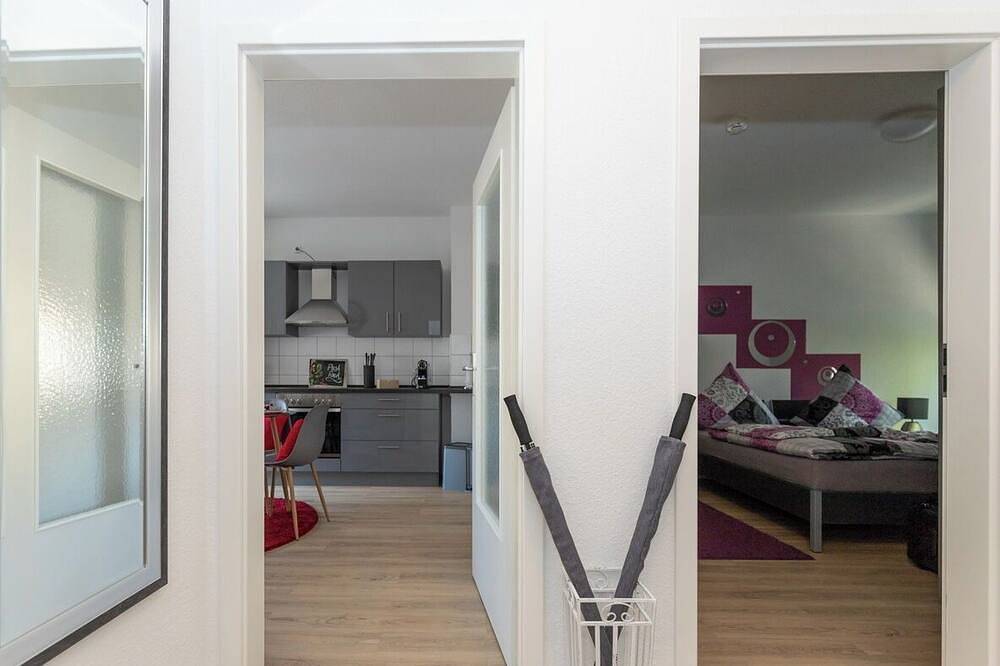 Ganze Wohnung, Modern eingerichtete Gästewohnung in Velbert (nahe Essen-Düsseldorf-Wuppertal) in Velbert, Kreis Mettmann