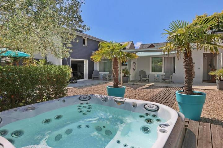 Maison d’hôte pour 2 personnes, avec Terrasse ainsi que Jacuzzi et Jardin