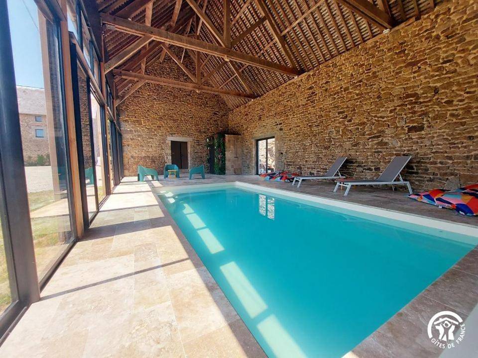Le Logis des Vallées, 6/7 pers avec piscine et sauna in Ambrières-les-Vallées, Parc naturel régional Normandie-Maine