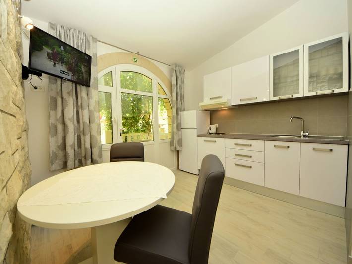 Ferienhaus für 2 Personen, mit Terrasse und Garten, mit Haustier in Kroatien - 2