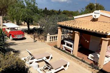 Gîte pour 2 personnes, avec terrasse et jardin dans Playa Migjorn Formentera