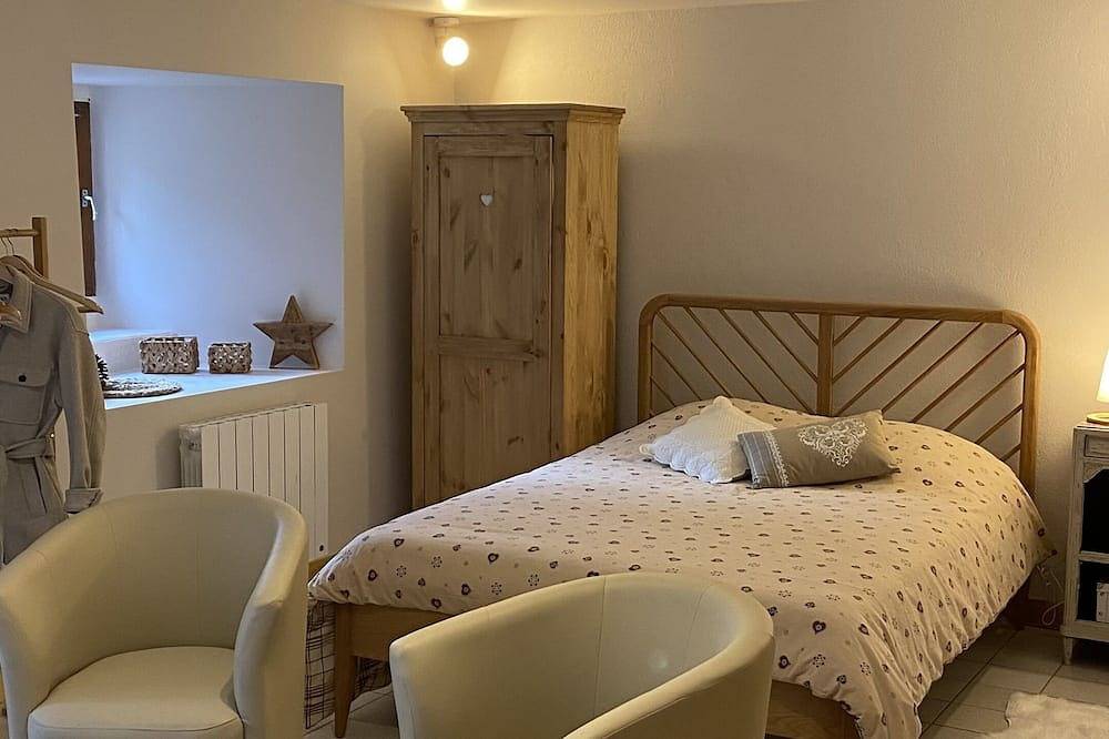 Appartement entier, Le Pin Bleu - Les Pierres du Chomeil - Piscine in Rosières, Haute-Loire