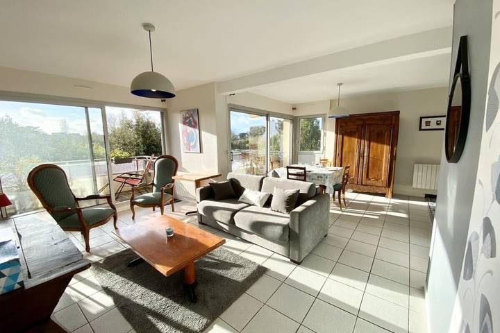 Ganze Wohnung, Ferienwohnung für 5 Personen mit Balkon in Larmor-Plage, Côte des Mégalithes