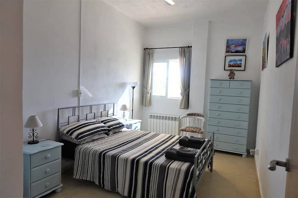 Casita Jacaranda een 2 slaapkamer landhuis met zwembad van 8 x 5 meter in Pizarra, Málaga Provincie