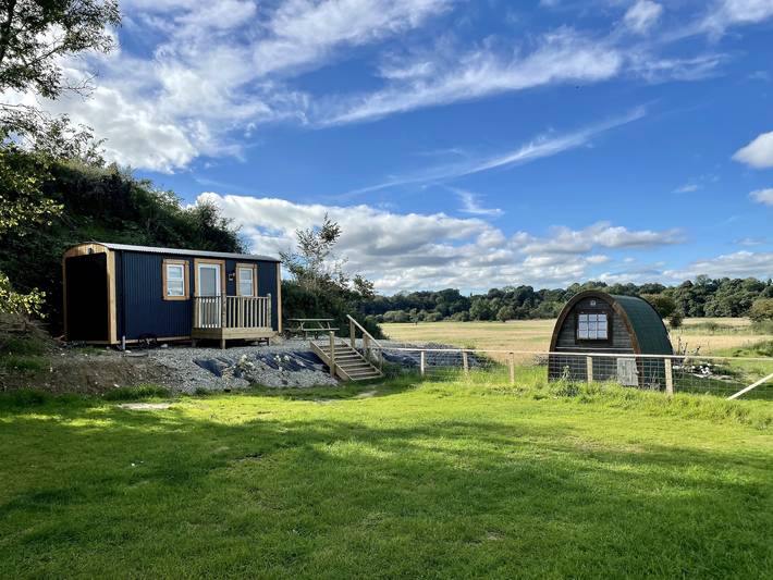 Cabaña de madera para 2 personas, con terraza y jardín, Se admiten mascotas - 1