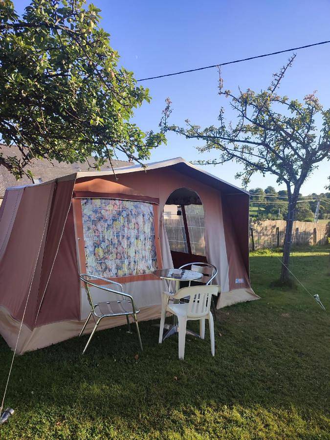 Tent in Le Ménil-Ciboult, Région d'Argentan