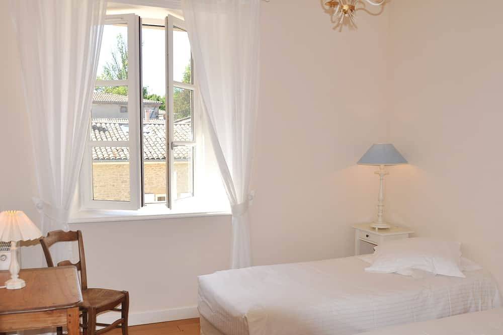 La Forge, charming and elegant holiday home for 8 p., at the gates of Provence in Divajeu, Die region