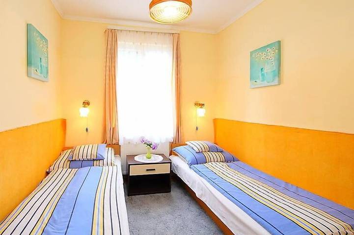 Ferienhaus für 9 Personen, mit Pool und Balkon sowie Garten in Plattensee nordufer - 4