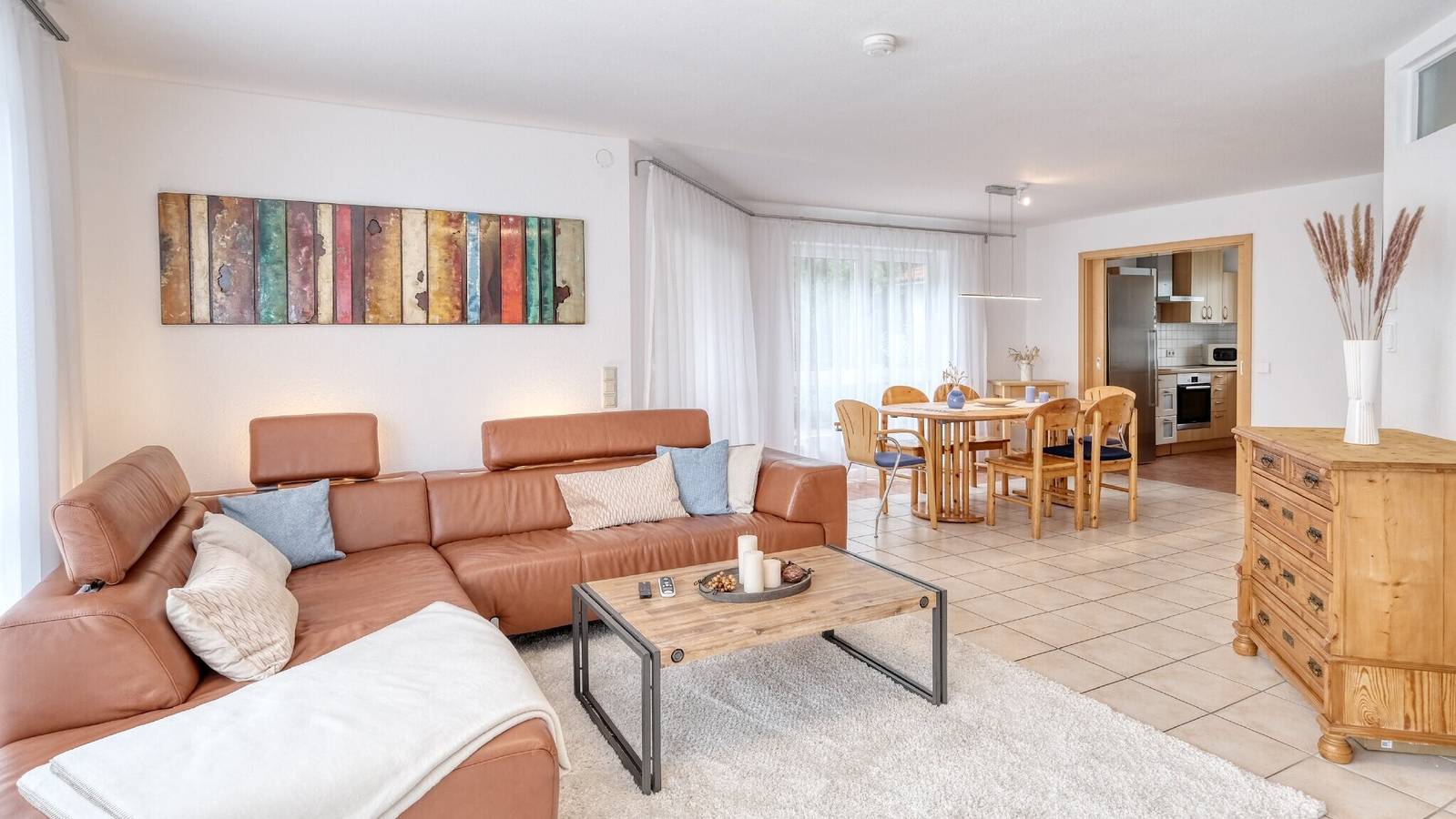 Ganze Wohnung, Ferienwohnung 'Iris und Uwe' mit Bergblick, privater Terrasse und Wlan in Markdorf, Region Bodensee-Oberschwaben