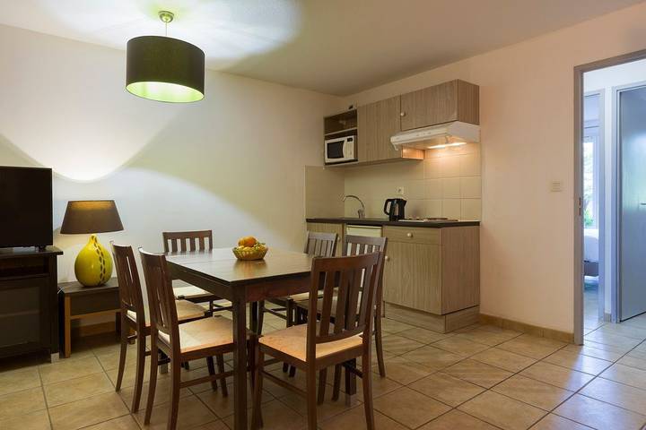 Gîte pour 2 personnes, avec Balcon et Piscine à Barbaste - 2