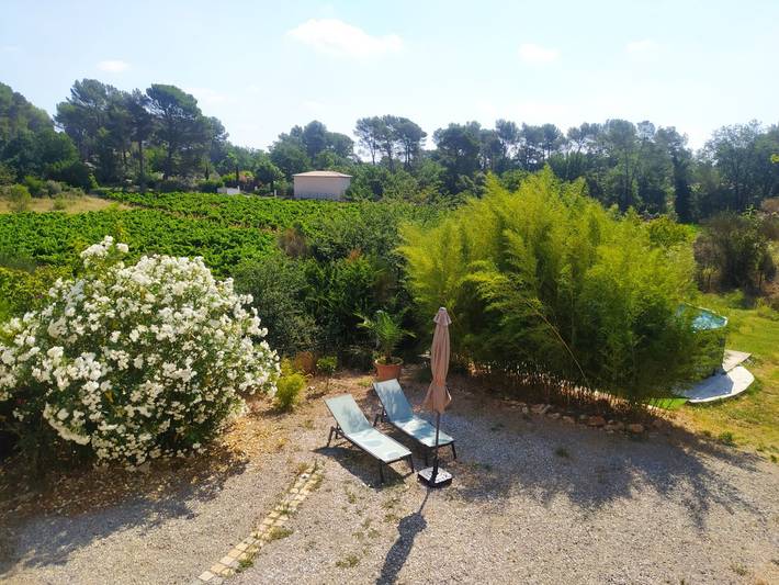Gîte pour 4 personnes, avec terrasse ainsi que jardin et piscine à Trans-en-Provence - 3