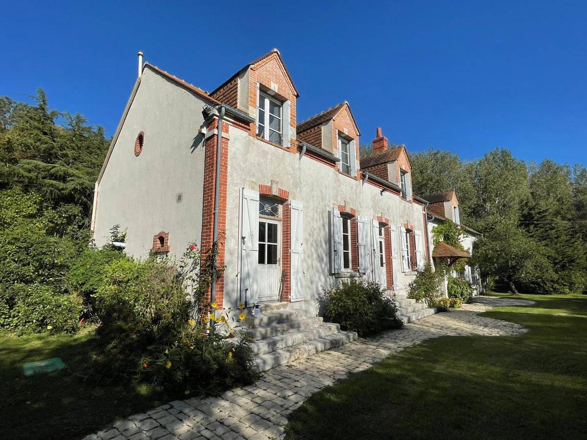 Double Room with Garden View in Saint-Laurent-Nouan, Sologne