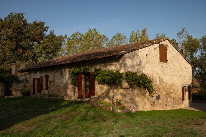 Gîte pour 6 personnes, avec terrasse ainsi que piscine et jardin dans le Lot-et-Garonne - 2