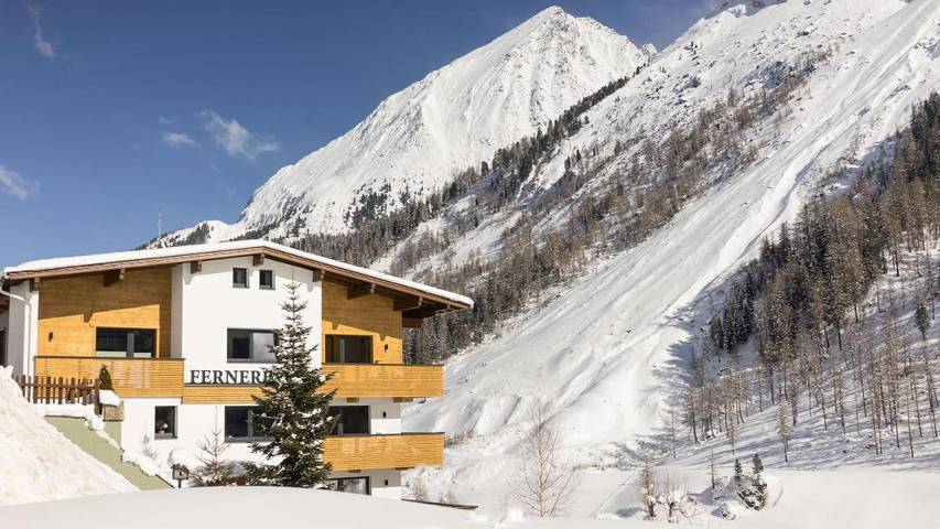 BnB für 2 Personen, mit Ausblick und Garten sowie Sauna in Hintertux