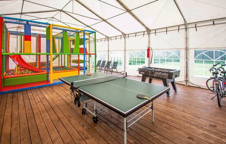 Ferienhaus für 6 Personen mit Terrasse in Mielno, Powiat Koszaliński