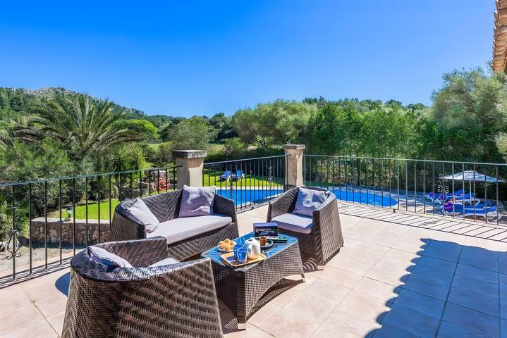 Villa Tomas in Pollensa mit Bergblick, Pool & WLAN in Pollença, Mallorca Norden