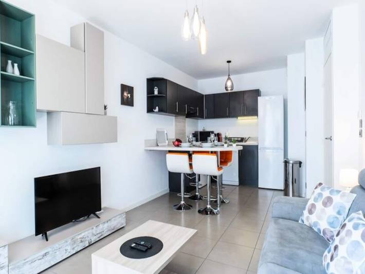Gîte pour 4 personnes, avec terrasse et piscine dans Port du Mourre-Rouge - 2