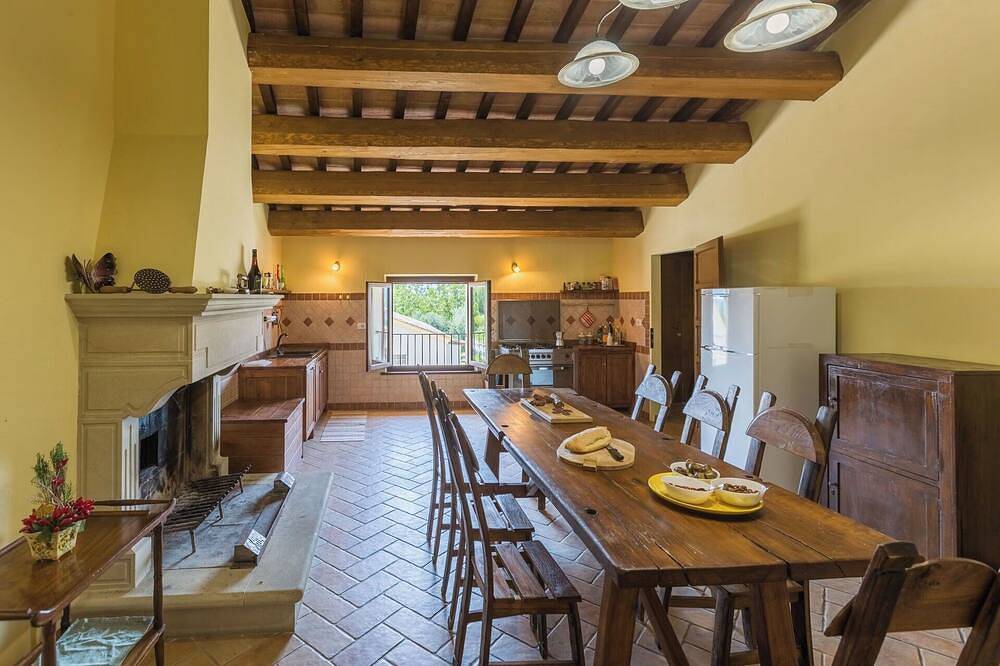 Villa Felice, private pool and  hills in Pergola, Valle del Metauro
