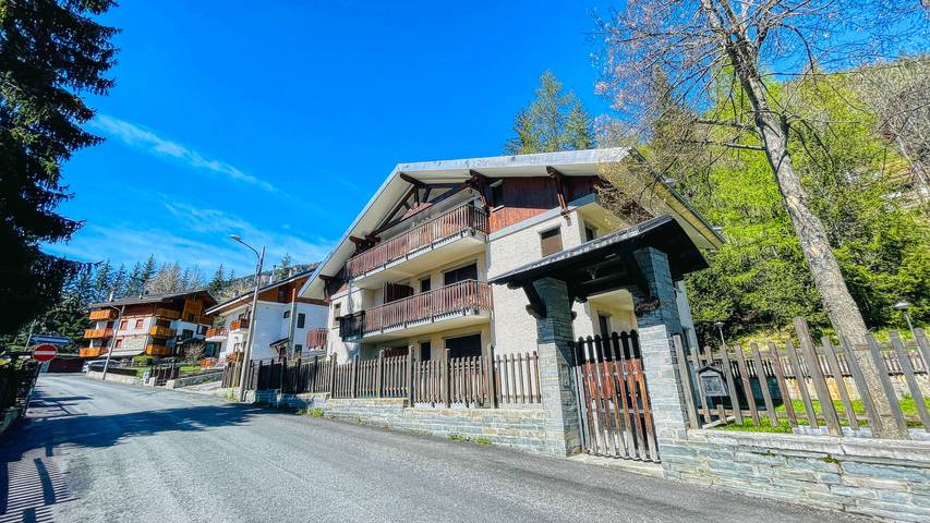 Gîte pour 8 personnes, avec balcon à Bardonnèche - 2