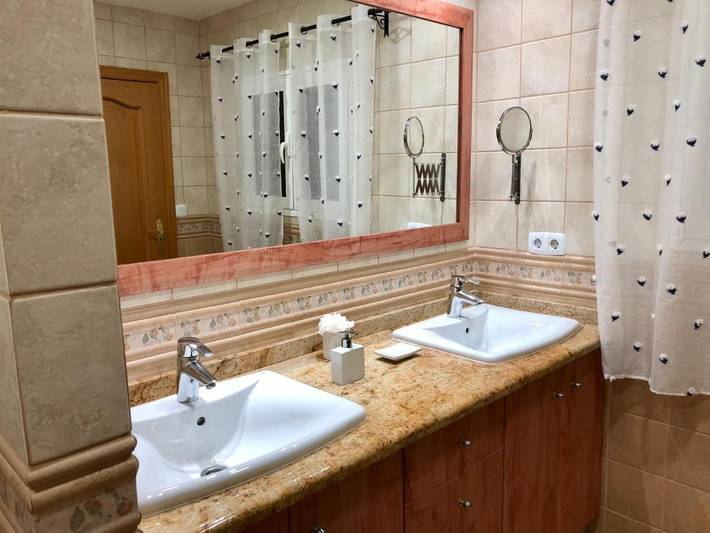 Casa rural para 17 personas, con piscina además de vistas y jardín en Tuineje - 2