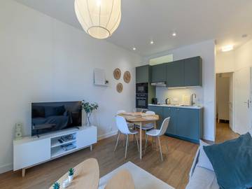 Gîte pour 4 personnes, avec balcon et balcon/terrasse, adapté aux familles dans Hippodrome de Deauville La Touques