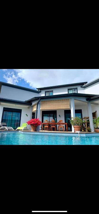 Location de vacances pour 15 personnes, avec piscine et jardin dans Piton de la Fournaise - 2