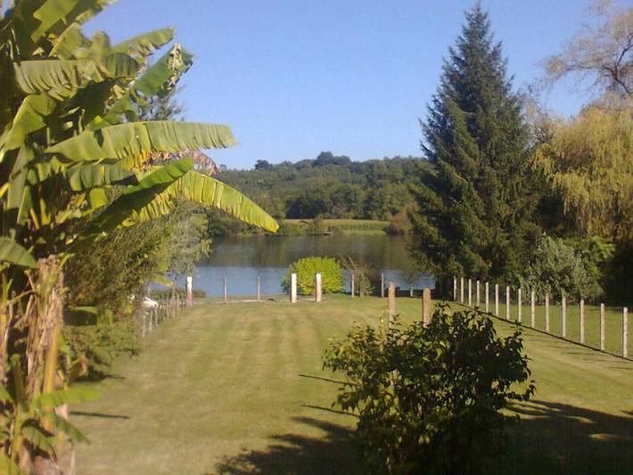 Location de vacances pour 6 personnes, avec terrasse et jardin à Mauzac-et-Grand-Castang - 4