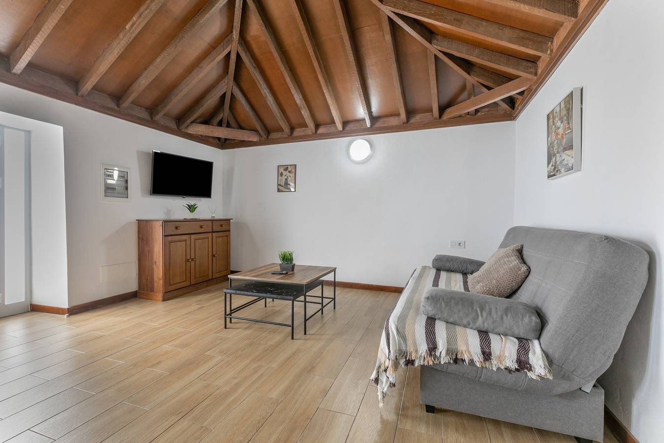 Ganze Wohnung, Ferienwohnung 'La Gomera' mit Meerblick, privater Terrasse und Wlan in Barrio de San Juan, La Victoria de Acentejo