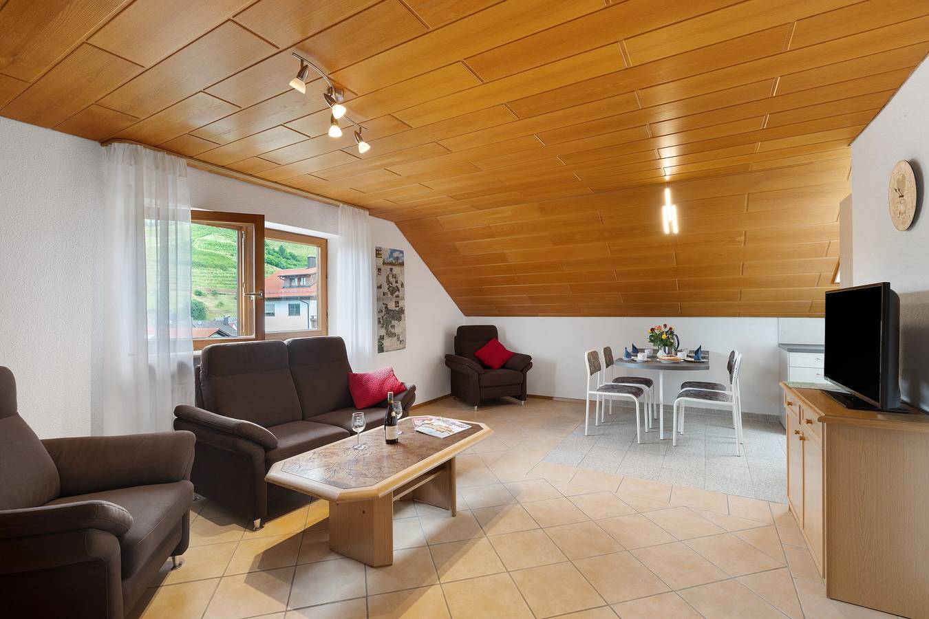 Apartamento entero, Apartamento 'Ferienwohnung Hörth 1' con vistas a la montaña, jardín compartido y Wi-Fi in Bühlertal, Northern Black Forest