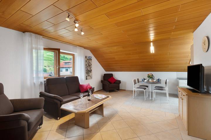 Ferienwohnung für 4 Personen, mit Balkon und Garten sowie Sauna in Bühlertal - 2
