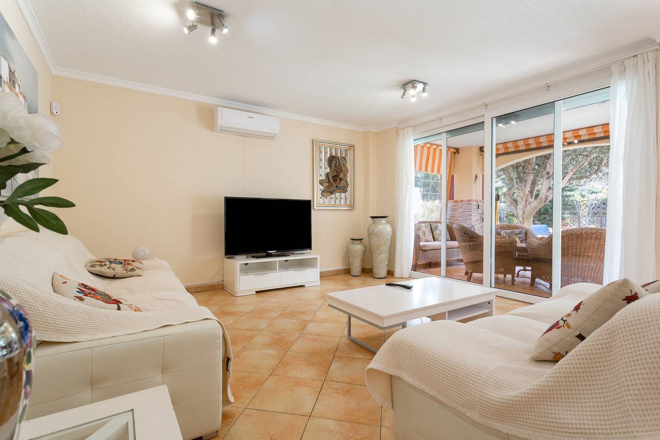 Ferienvilla 'Private Pool Los Cristianos' mit Bergblick, Wlan und Klimaanlage in Los Cristianos, Arona