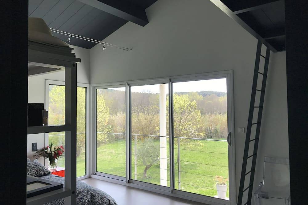 Beautiful architect-designed house in a quiet green setting in Montferrier-sur-Lez, Montpellier region