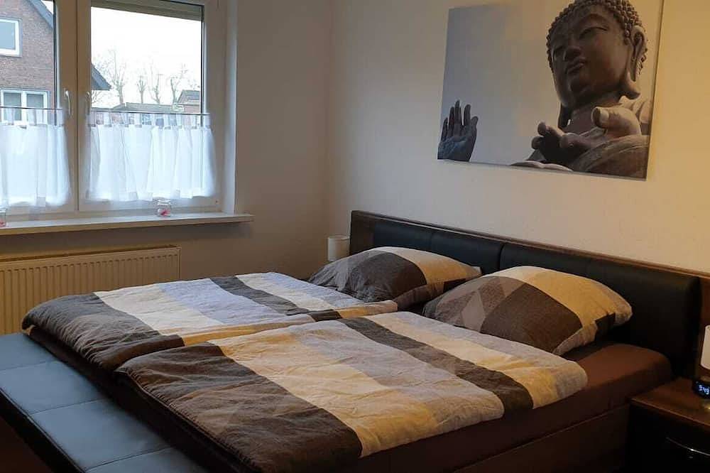 Traumurlaub im Küstenbadeort Minsen - Ladestation am Haus in Minsen, Metropolregion Bremen-Oldenburg