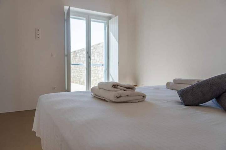 Location de vacances pour 4 personnes, avec jardin et terrasse, animaux acceptés dans Píso Livádi - 4