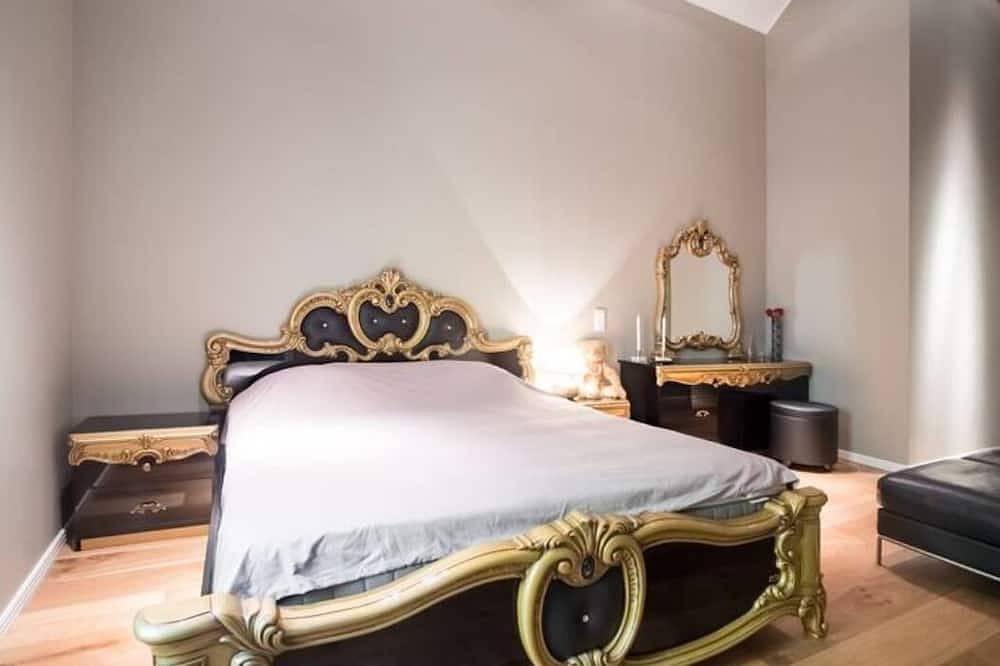 Exclusive House in Steninge Marina , Märsta, Sweden  in Mälaren