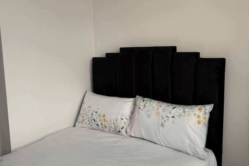 Entire apartment, Peaceful Luton Apartment - Perfect for City Break in Luton, Chiltern Hills