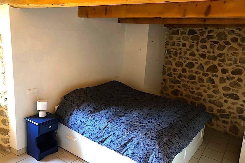 Wunderschönes Steinhaus für 8-10 Person mit Pool und großem Garten in Uzer, Ardèche