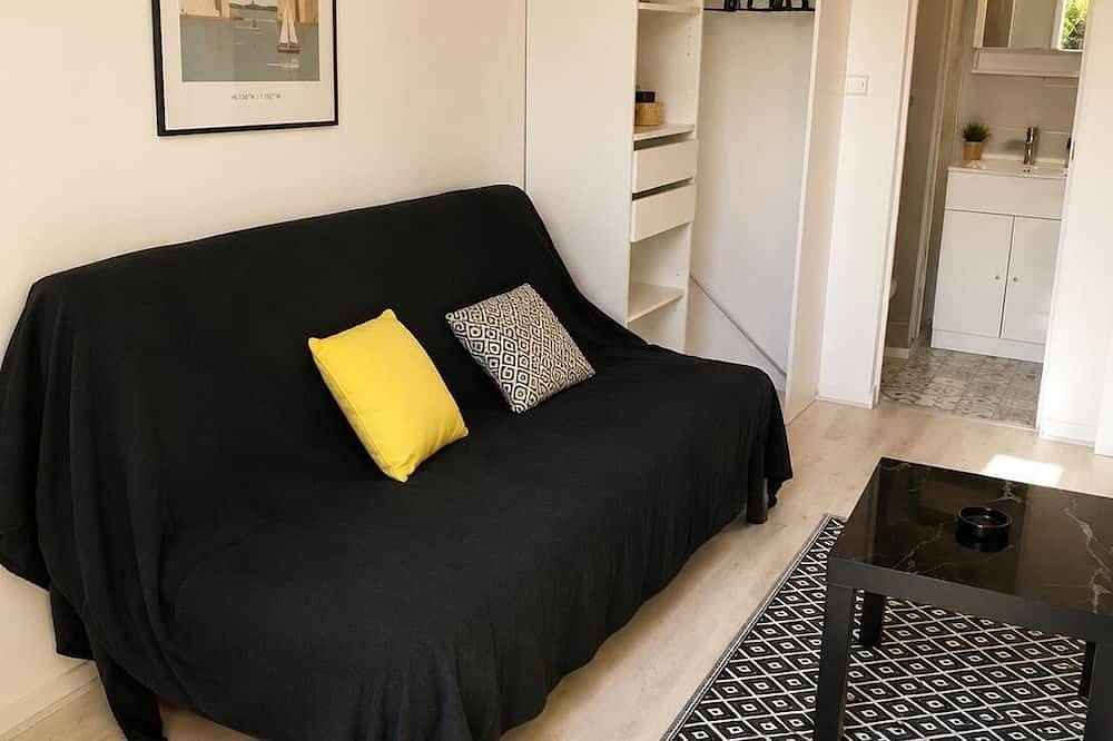 Entire apartment, Maisonnette in La Rochelle with small garden in La Rochelle, La Rochelle region