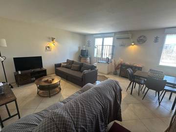 Gîte pour 6 personnes, avec vue et balcon dans Office De Tourisme Des Saintes Maries De La Mer