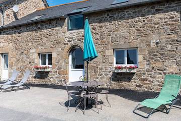 Gîte pour 6 personnes, avec terrasse à Pluduno