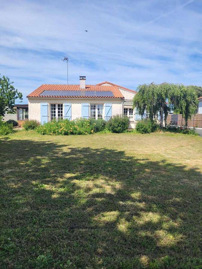Appartement entier, Apartment - Ground Floor in Saint-Martin-des-Noyers, Vallée de la Loire