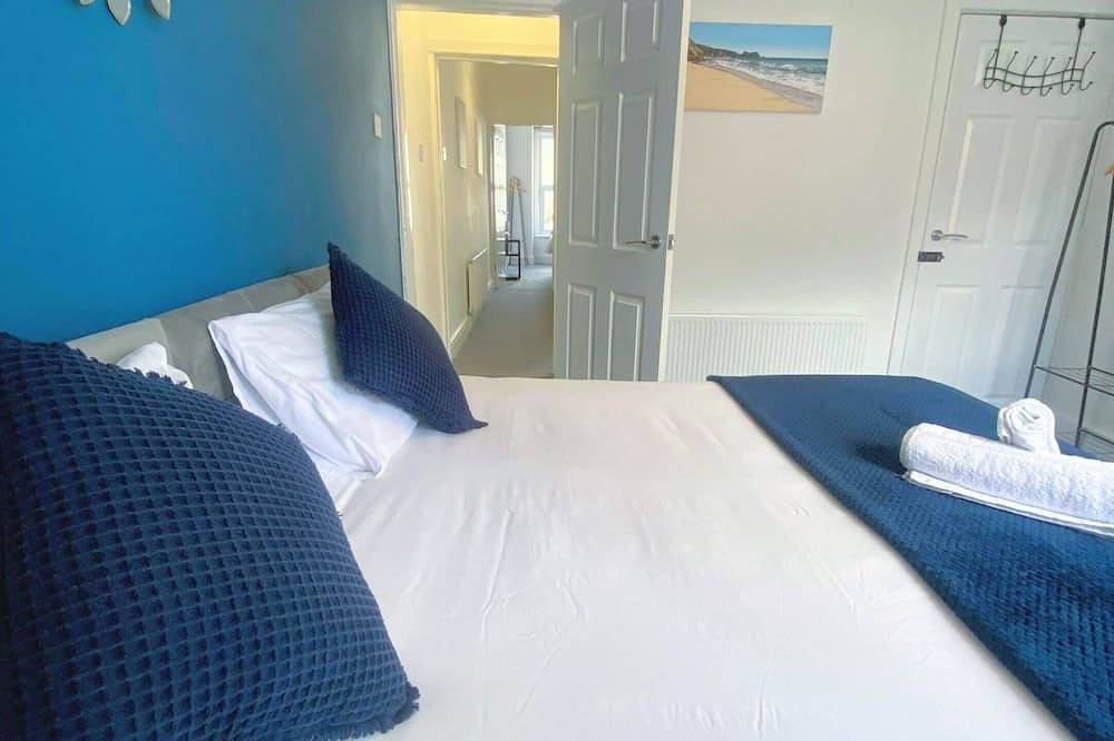 Casa-Baño privado externo-Moderno-Vista a la Calle-Stoke-3bed-house-01 in Stoke-on-Trent, Midlands
