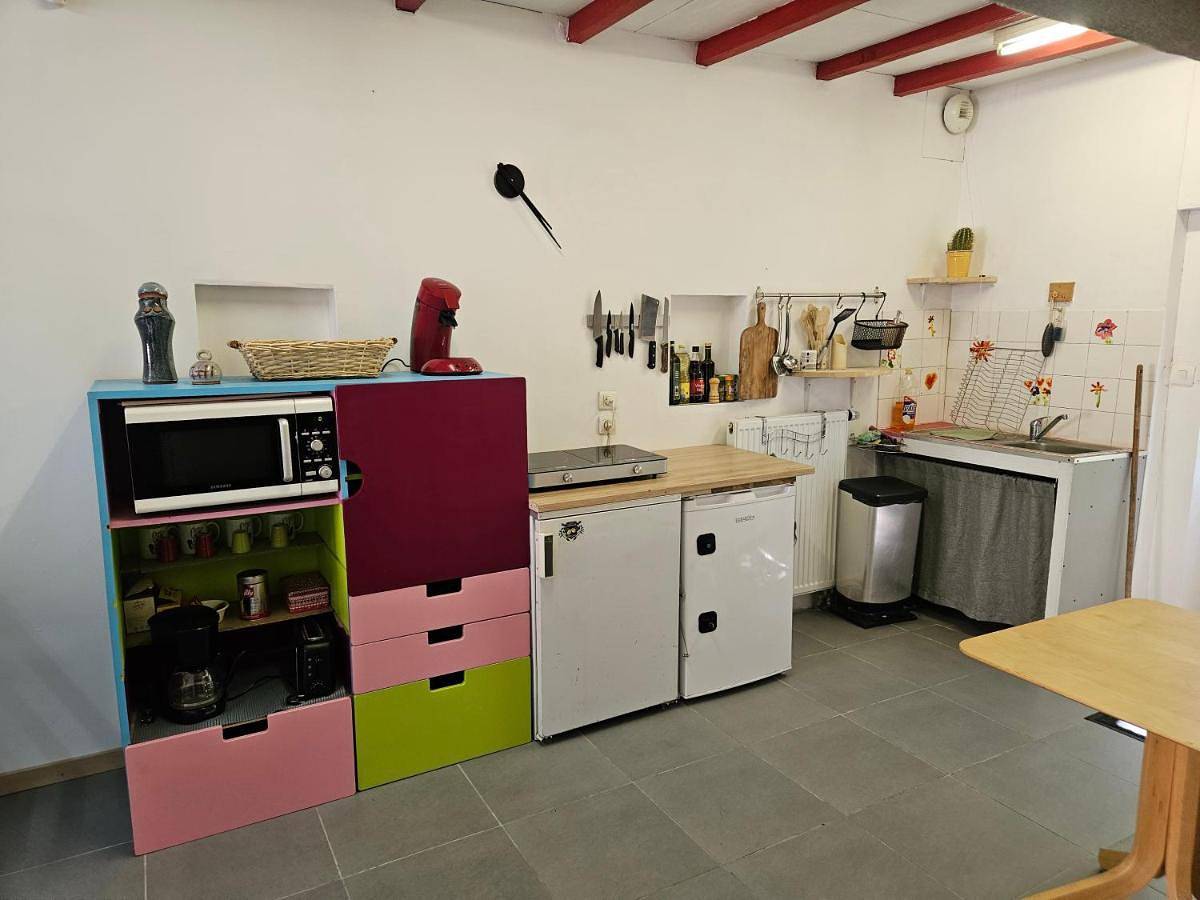 Appartement de vacances entier, Chambre familiale,150m2 et piscine privée in Groslée-Saint-Benoît, Belley