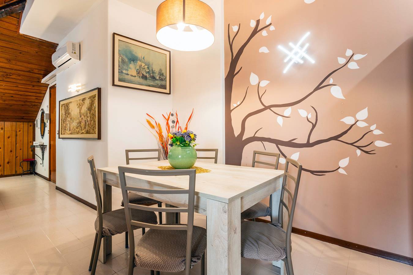 Appartamento intero, Appartamento 'Reale' con terrazza privata, Wi-Fi e aria condizionata in Gravina di Catania, Catania e dintorni