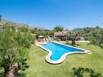 Luxus-Finca für 4 Personen, mit Pool und Garten in Pollença