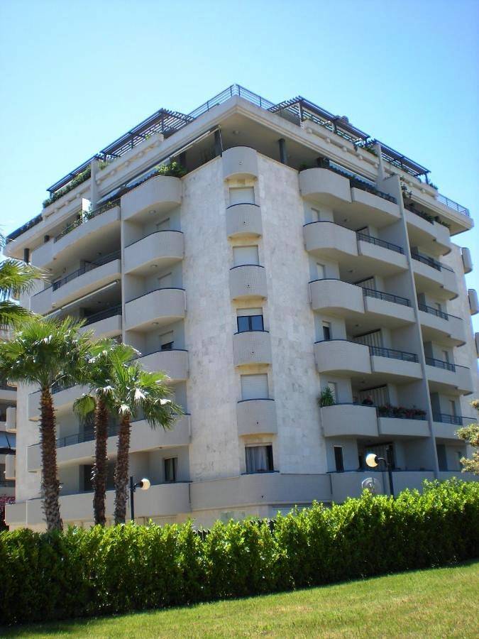 Appartamento vacanze per 4 persone, con giardino e balcone nonché panorama - 1