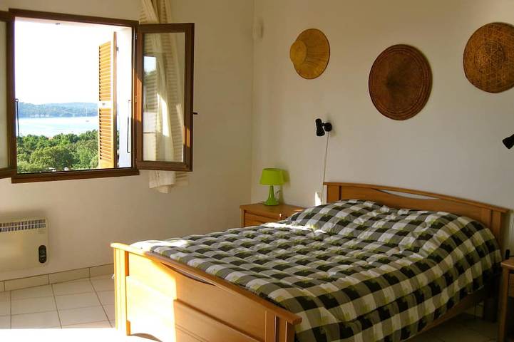 Location de vacances pour 8 personnes, avec balcon et jardin dans Plage de Pinarello - 3