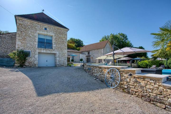 Location de vacances pour 2 personnes, avec piscine et jardin à Carlux - 3