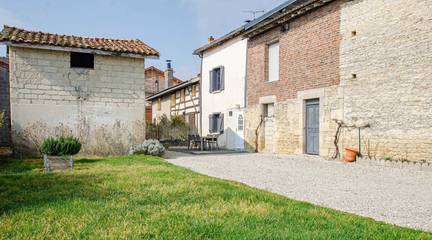 Gîte pour 8 personnes, avec terrasse et jardin à Dienville