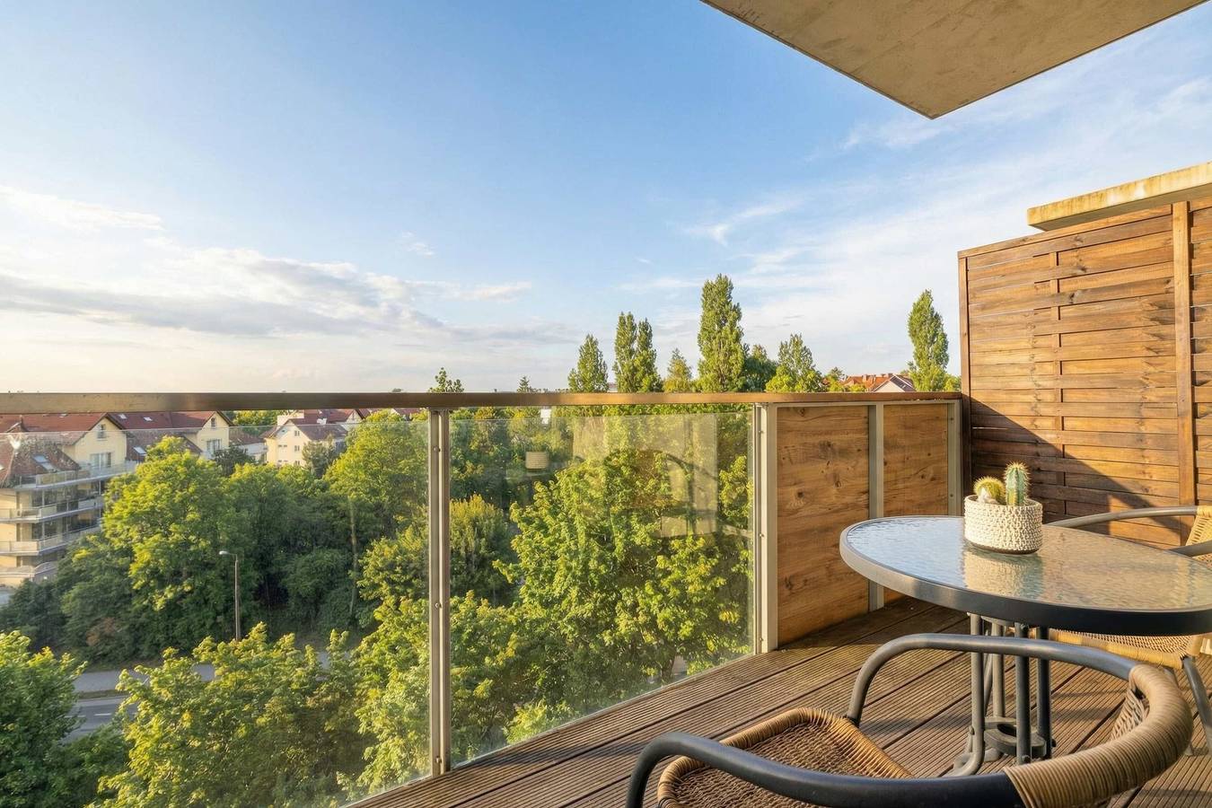 Ganze Wohnung, Urodzajna 12 Bielsko-Bia a Functional Apartment with a View of Green Area Parking Balcony in Bielitz-Biala, Schlesien